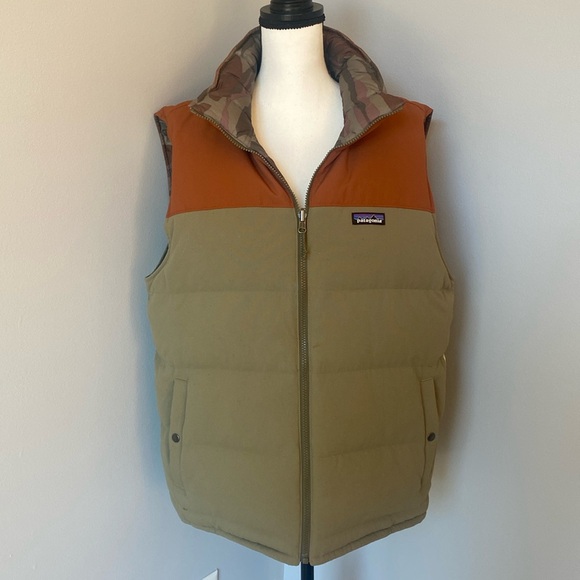 Patagonia Men’s Bivy Reversible Down Camouflage Puffer Vest - Picture 3 of 9